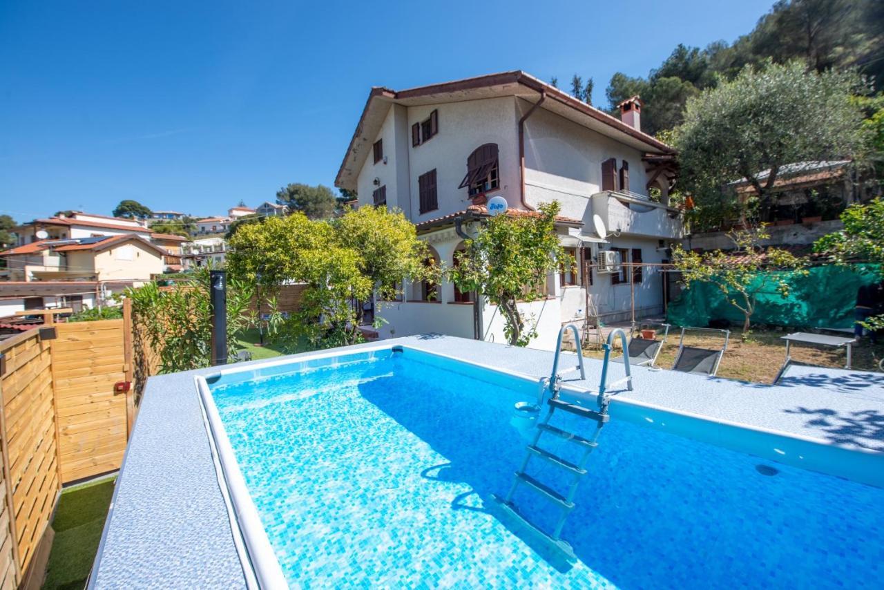 Villa Casa Del Sole: Relax & Charme Nella Riviera Ligure à Camporosso  Extérieur photo